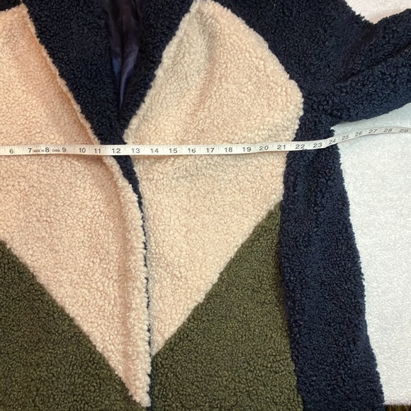 J Crew colorblock Sherpa coat - Picture 8 of 10